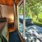 Creekside Hot Tub-Walk to Beach-Uniquely Northern