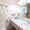 Fireside Inn & Suites Waterville