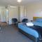 Commodore Court Motel