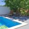 "Heaven on earth" with pool