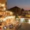 3 Charites Old Town
