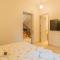 ELIVAAS 4 BHK with Pvt Pool near Baga - Celest