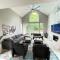 Captivating 6BR 3BA Holiday Home with Pool & Fire Pit