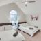 Captivating 6BR 3BA Holiday Home with Pool & Fire Pit