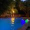 Captivating 6BR 3BA Holiday Home with Pool & Fire Pit - ميسكوايت