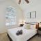 Deluxe Poolside Home, Modern 5BR with Gaming Room
