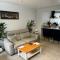 Luxurious Shared Home - Self Check-In, Free Street Parking - 利夫斯登格林