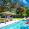 When in Naples!!! Pool Villa-Attached, 3 miles to the Beach - نيبلس