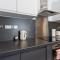 4 Beds 3 Bath (2-ensuites) Free Parking 75Mbps