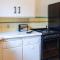 Charming Home 3 Blocks to Winona State University - Winona