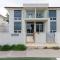 Sunset Sands on Esplanade By Host Solutions - West Beach