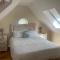 Honeyberry Cottage -PART OF ALTON COTTAGES