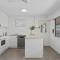 Alex Beachside Pet Friendly 2 Bed Apartment