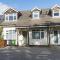 Spacious 15 Guest Home With 9 Beds in Shirley