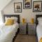 Spacious 15 Guest Home With 9 Beds in Shirley
