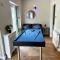 Spacious 15 Guest Home With 9 Beds in Shirley