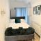Spacious 15 Guest Home With 9 Beds in Shirley - Solihull