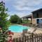 Gîte à la ferme avec piscine - Bernadets-Debat