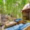Patio and Fire Pit Charming Cabin in Roaring Gap! - Abshers