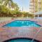 Sunset Sands from Oasis Getaways - سانت بيتي بيتش