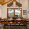 1 Game Room, 2 Living Areas, Views for Miles, Luxury Home - ستيمبوت سبرينغز