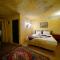 Antik Cave House
