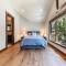 Arcadia Manor on the West Shore - Newly Built - 5 BR w Wet Bar EV Charger and Air Conditioning - 塔霍城