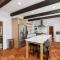 Luxe Retreat Designed For Group Getaways - 洛迪