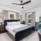 Luxe Retreat Designed For Group Getaways - 洛迪