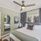 Luxe Retreat Designed For Group Getaways - 洛迪