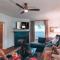 Luxe Retreat Designed For Group Getaways - 洛迪