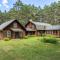 8BR 5BA Huge Dog Friendly Log Cabin near Wisconsin Dells and Lake sleeps 25plus