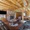 Huge Dog Friendly Log Cabin near Wisconsin Dells and Lake sleeps 25plus - Mauston