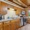 8BR 5BA Huge Dog Friendly Log Cabin near Wisconsin Dells and Lake sleeps 25plus