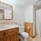Huge Dog Friendly Log Cabin near Wisconsin Dells and Lake sleeps 25plus - Mauston