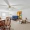 8BR 5BA Huge Dog Friendly Log Cabin near Wisconsin Dells and Lake sleeps 25plus