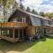 Huge Dog Friendly Log Cabin near Wisconsin Dells and Lake sleeps 25plus - Mauston