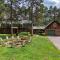 Huge Dog Friendly Log Cabin near Wisconsin Dells and Lake sleeps 25plus - Mauston