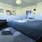 Golden Bay Deluxe Holiday Apartment