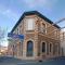 Charming City Escape Stylish CBD Suite with WiFi - أديلايد