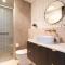 Elegant Bay Side 1-Bed Apartment with Views