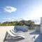 Elegant Bay Side 1-Bed Apartment with Views
