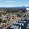 Bayfront Holiday Retreat with Parking