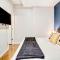 Modern 2BR Condo - King Bed - Downtown City Views