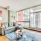 Modern 2BR Condo - King Bed - Downtown City Views