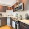Modern 2BR Condo - King Bed - Downtown City Views