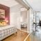 Modern 2BR Condo - King Bed - Downtown City Views