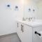 City View 1BR Condo - King Bed & Private Balcony