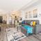 Luxury 1BR King Bed Unit - Private Balcony Luxury 1BR King Bed Unit - Private Balcony