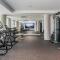 Modern 1BR Condo - King bed - Cityscape Views